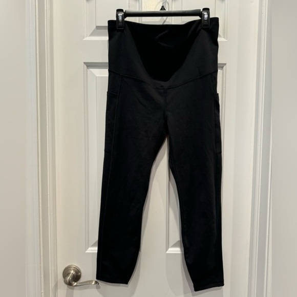gap fit Maternity legging 7/8 length with side pockets full panel NWOT - Picture 1 of 4